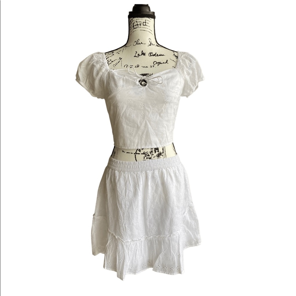 Hollister Ultra High Rise Mini Skirt w/Eyelet Keyhole Crop Top